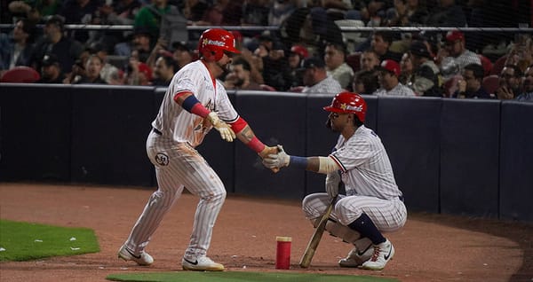 Los Águilas vuelan alto en el duelo inaugural