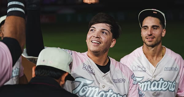 Tomateros deja en el terreno a los Águilas, con carrera de caballito