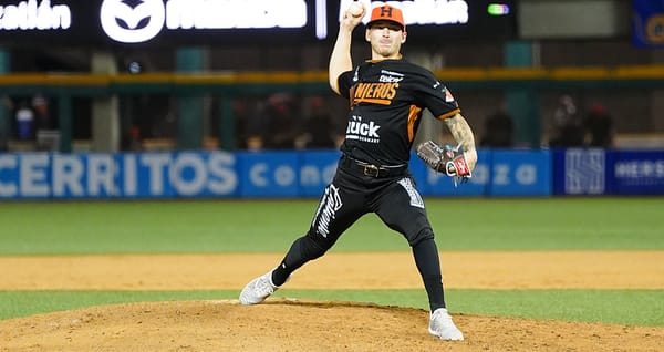 Naranjeros con poderosa ofensiva amarra la serie en el puerto