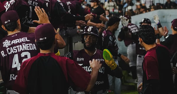 Los Tomateros se llevan duelo de ofensivas y empatan la serie