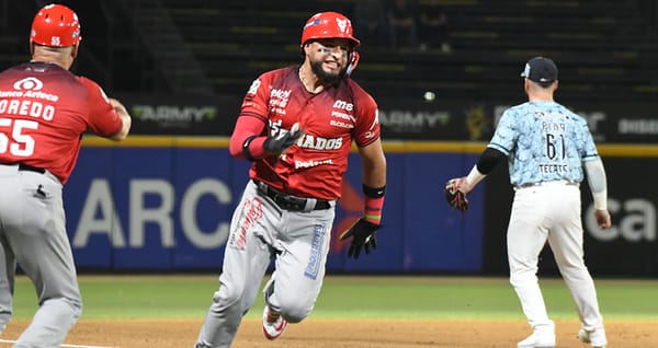 Venados de Mazatlán se impone en Guasave con cinco carreras en el décimo inning