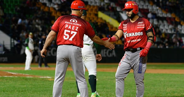 Venados triunfa en extra innings en Los Mochis